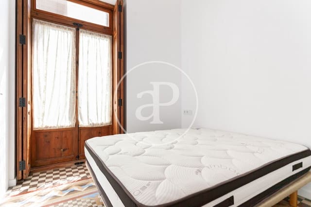 Appartement de 2 chambres à louer à El Mercat, Valence ville - 1 700 € (Ref: 9000011)