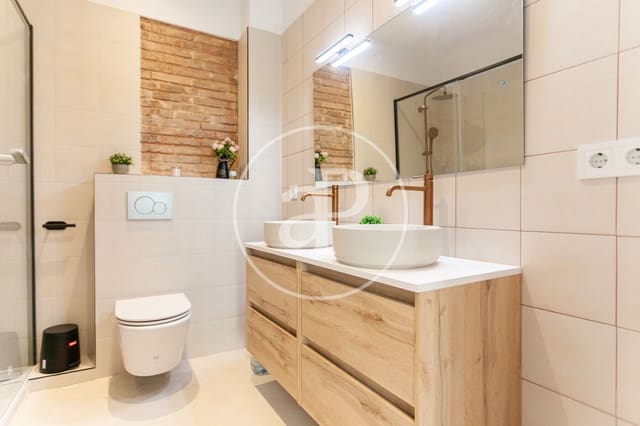 Appartement de 2 chambres à louer à El Mercat, Valence ville - 1 700 € (Ref: 9000011)