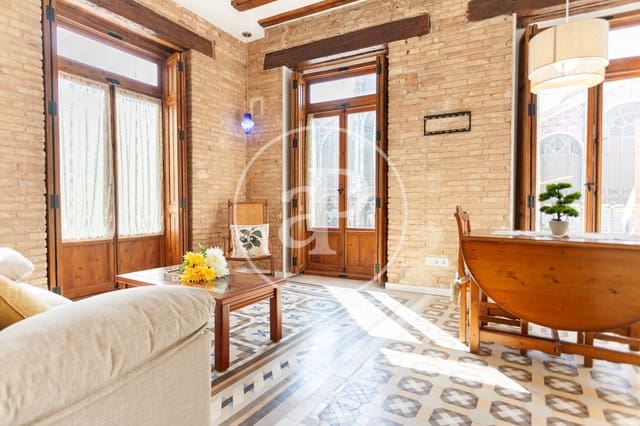 Appartement de 2 chambres à louer à El Mercat, Valence ville - 1 700 € (Ref: 9000011)