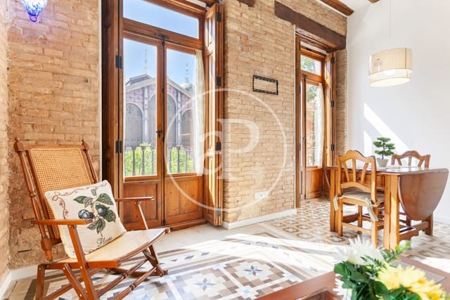 Appartement de 2 chambres à louer à El Mercat, Valence ville - 1 700 € (Ref: 9000011)