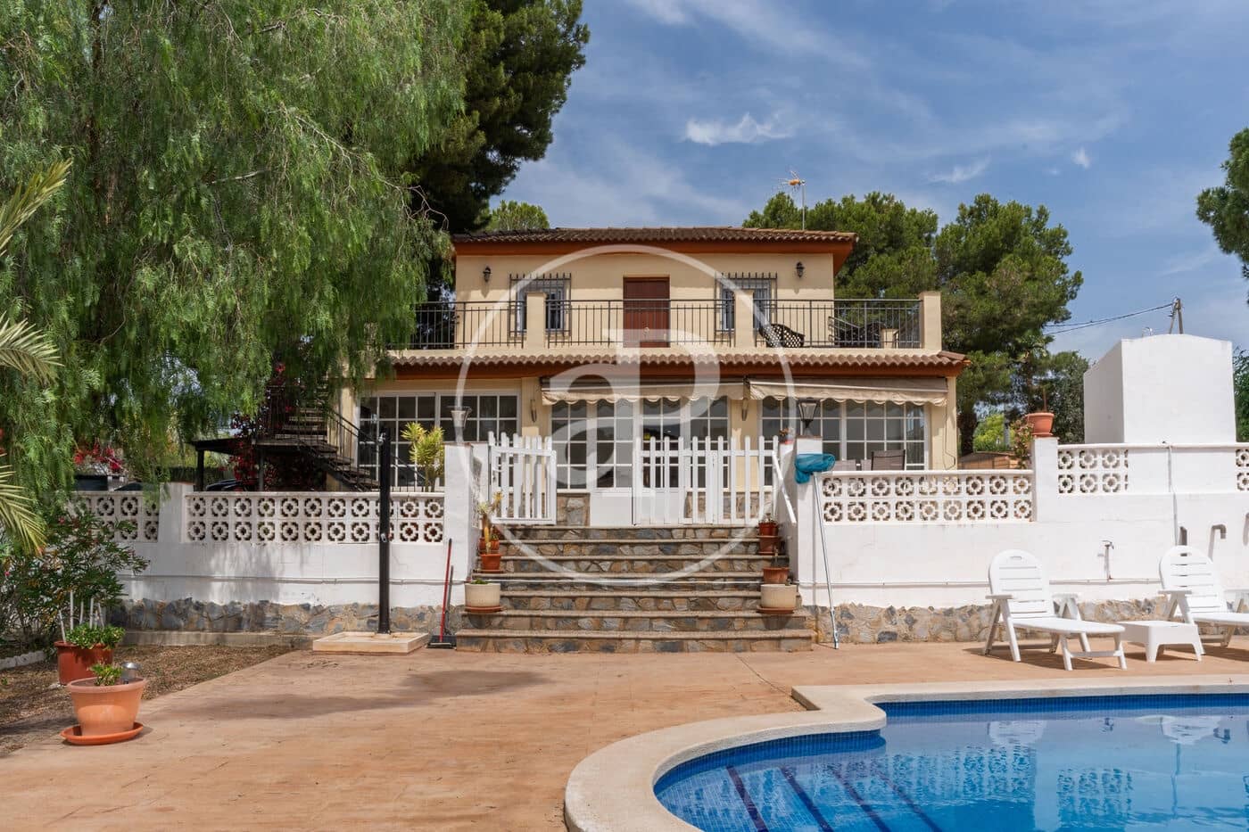 Chalet de 4 habitaciones en Muchamiel / Mutxamel en venta con piscina - 550.000 € (Ref: 9000021)