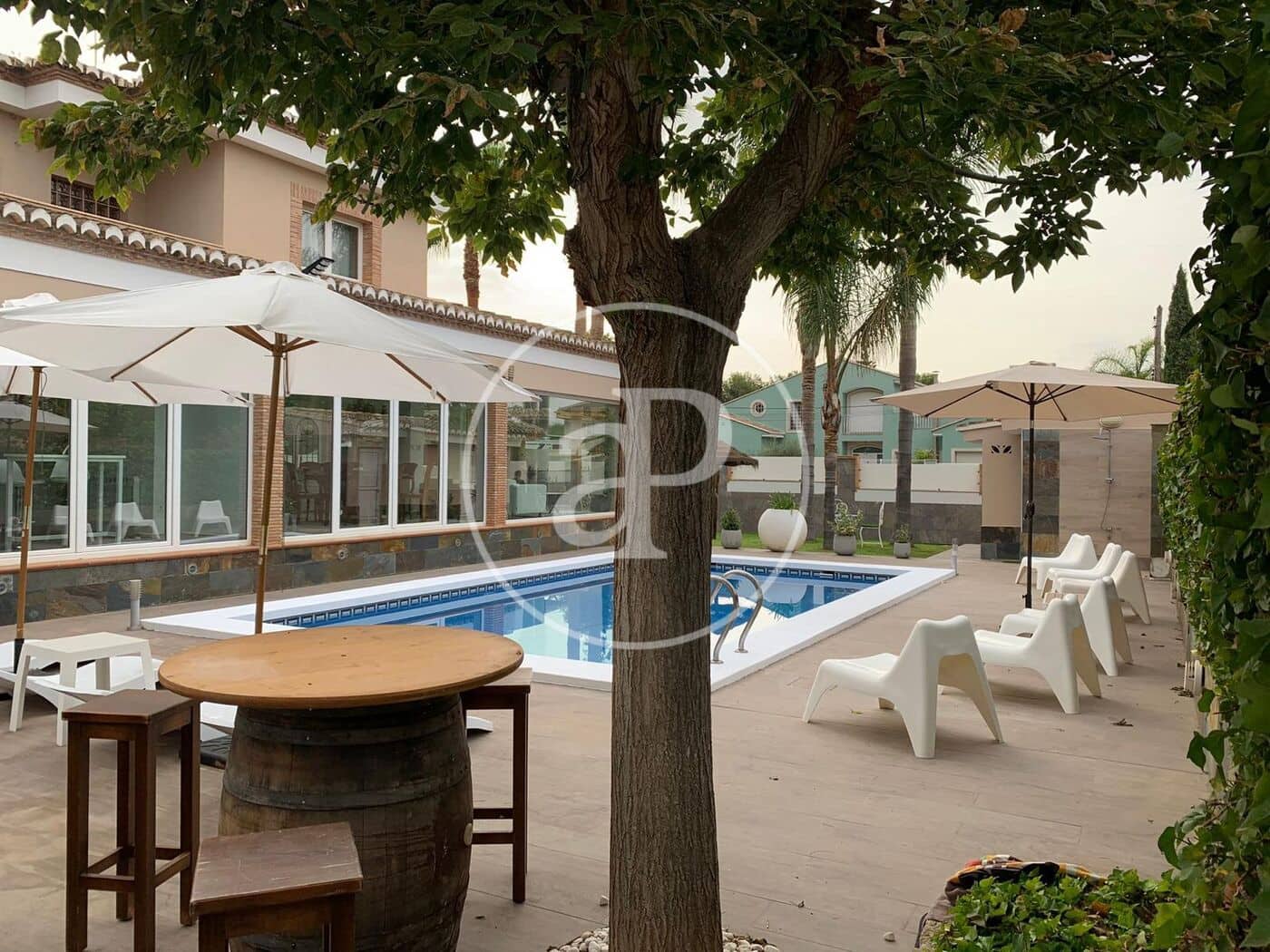 9 Zimmer Villa zu vermieten in Betera mit Pool - 5.500 € (Ref: 9000029)