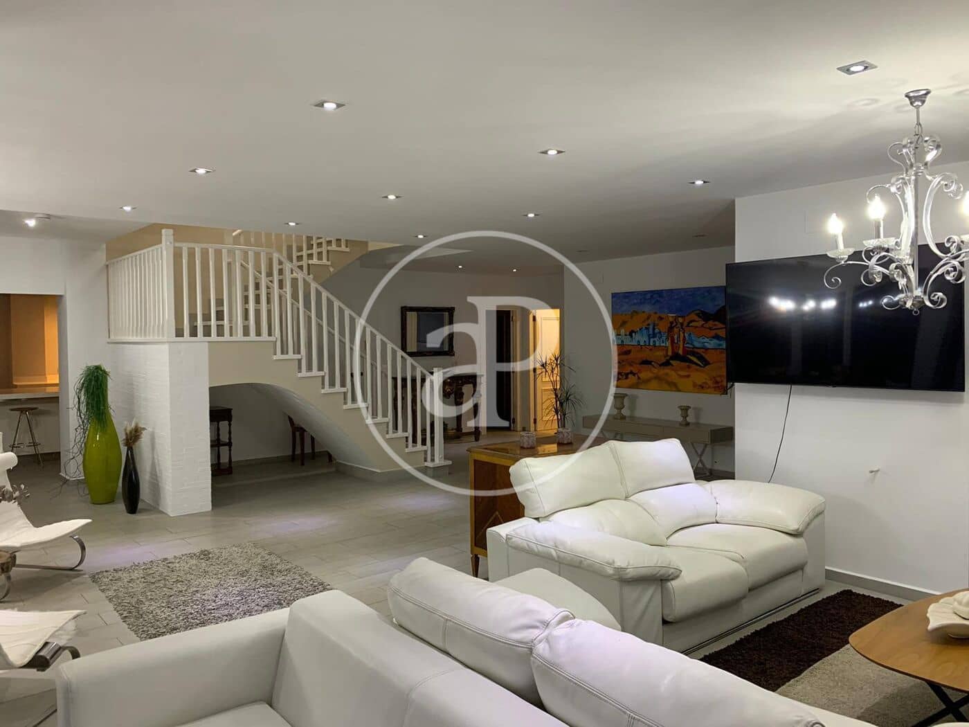 9 Zimmer Villa zu vermieten in Betera mit Pool - 5.500 € (Ref: 9000029)