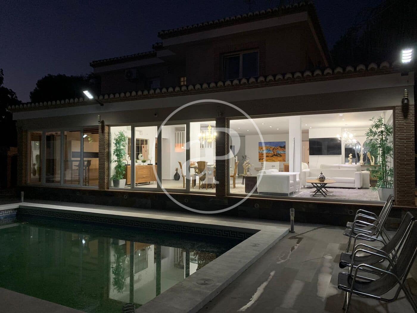 9 Zimmer Villa zu vermieten in Betera mit Pool - 5.500 € (Ref: 9000029)