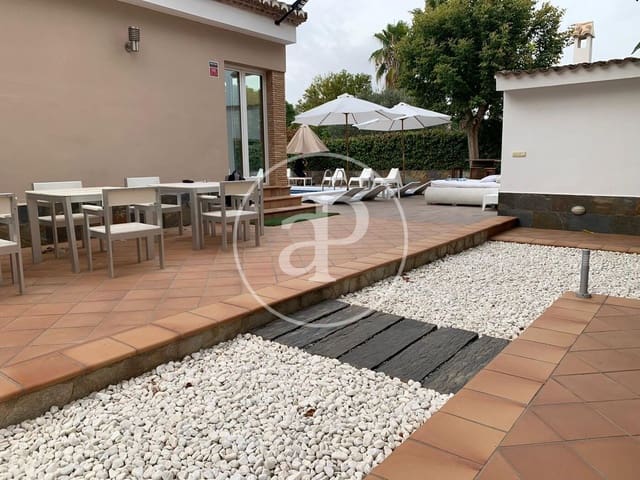 9 Zimmer Villa zu vermieten in Bétera mit Pool - 5.500 € (Ref: 9000029)