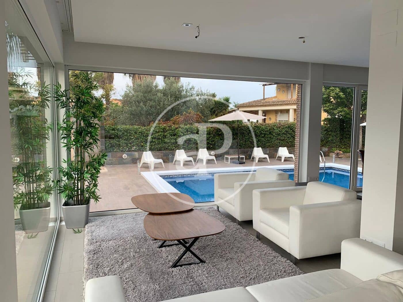 9 Zimmer Villa zu vermieten in Betera mit Pool - 5.500 € (Ref: 9000029)