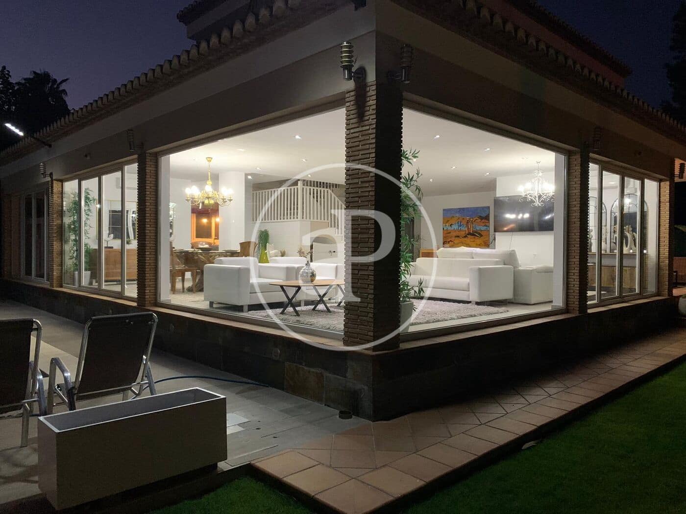 9 Zimmer Villa zu vermieten in Betera mit Pool - 5.500 € (Ref: 9000029)