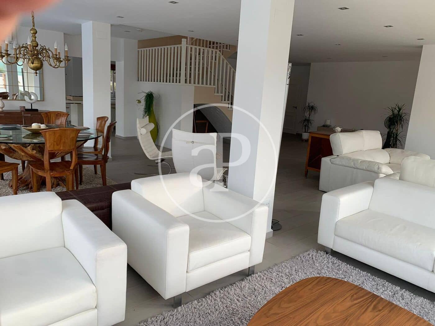 9 Zimmer Villa zu vermieten in Betera mit Pool - 5.500 € (Ref: 9000029)