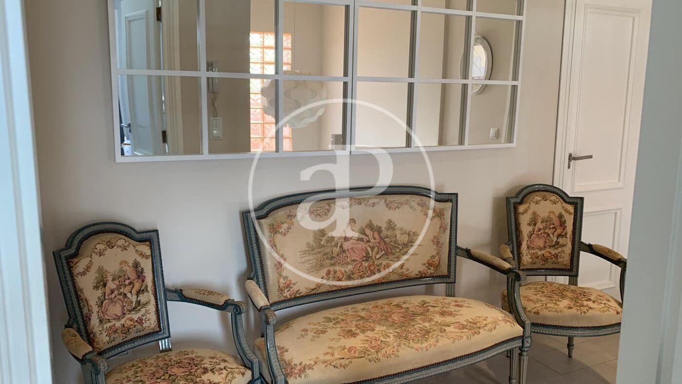 9 Zimmer Villa zu vermieten in Betera mit Pool - 5.500 € (Ref: 9000029)