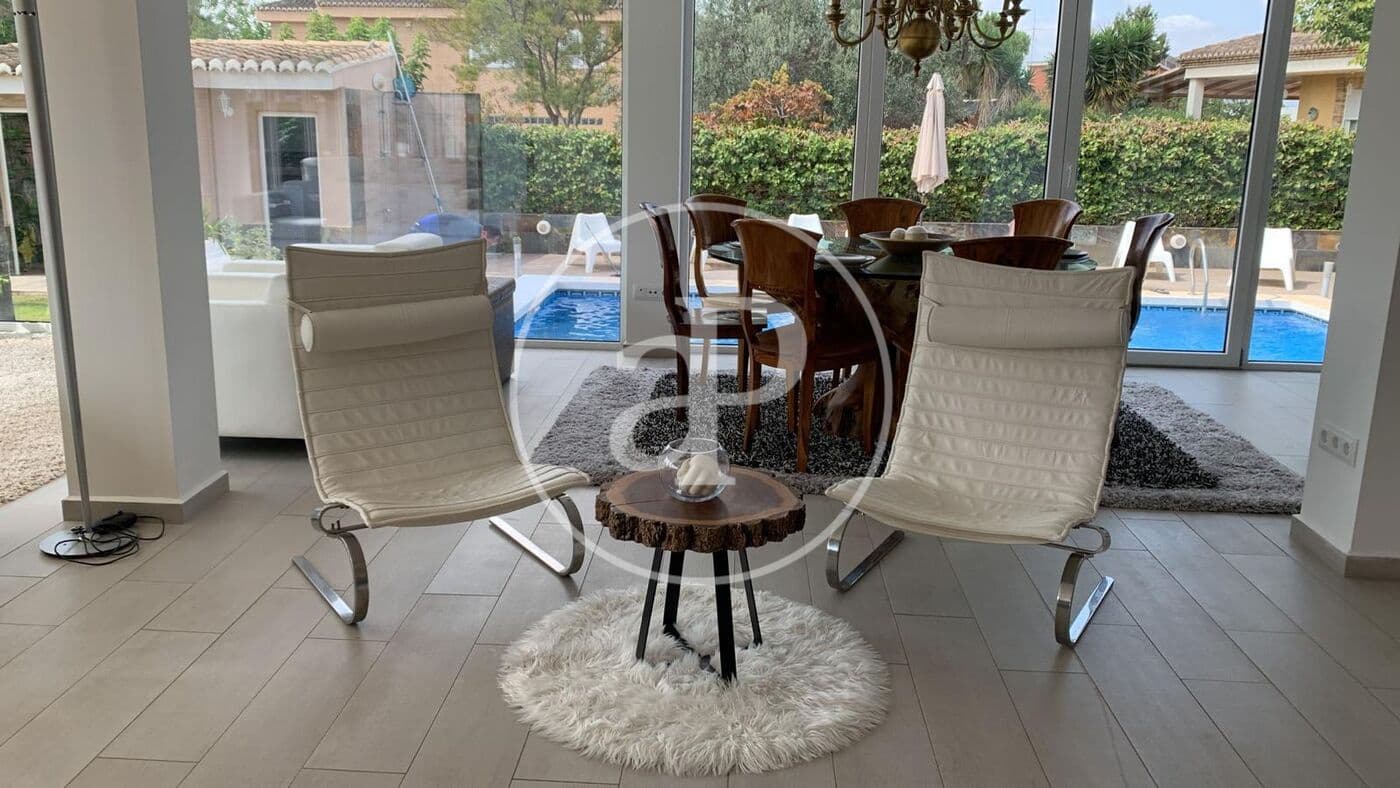 9 Zimmer Villa zu vermieten in Betera mit Pool - 5.500 € (Ref: 9000029)