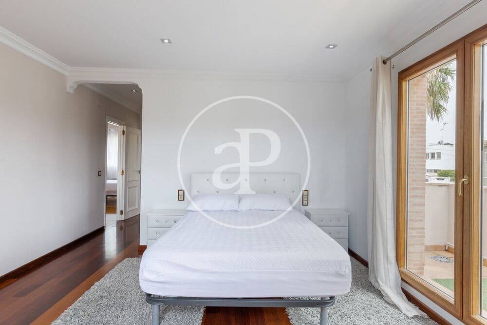 9 Zimmer Villa zu vermieten in Betera mit Pool - 5.500 € (Ref: 9000029)