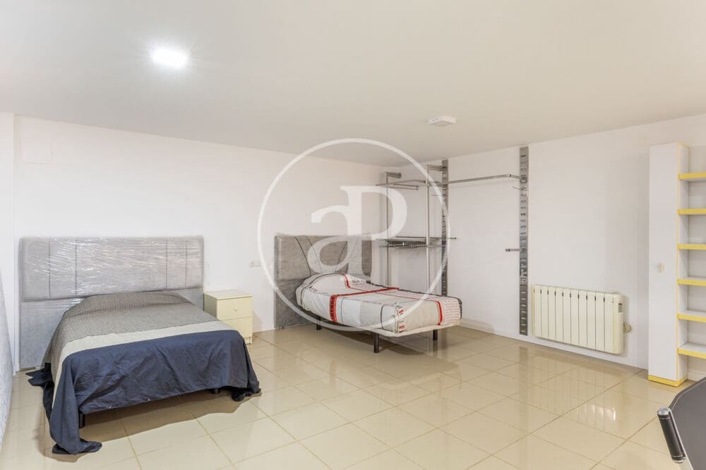 9 Zimmer Villa zu vermieten in Betera mit Pool - 5.500 € (Ref: 9000029)