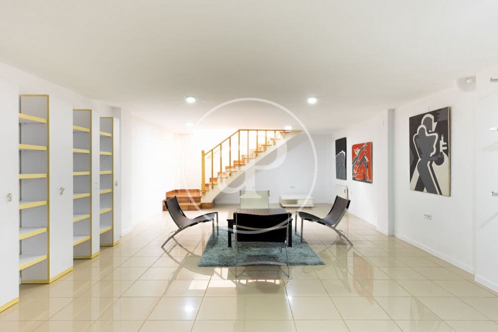 9 Zimmer Villa zu vermieten in Betera mit Pool - 5.500 € (Ref: 9000029)