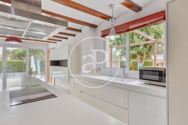 9 Zimmer Villa zu vermieten in Bétera mit Pool - 5.500 € (Ref: 9000029)