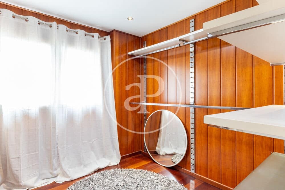 9 Zimmer Villa zu vermieten in Betera mit Pool - 5.500 € (Ref: 9000029)