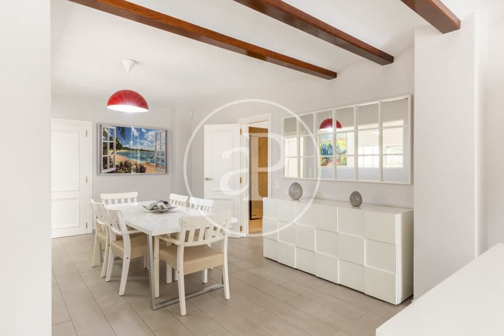 9 Zimmer Villa zu vermieten in Betera mit Pool - 5.500 € (Ref: 9000029)