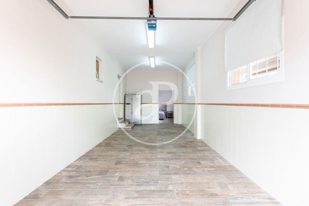 9 Zimmer Villa zu vermieten in Betera mit Pool - 5.500 € (Ref: 9000029)