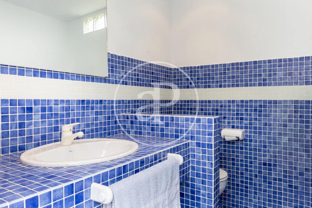 9 Zimmer Villa zu vermieten in Betera mit Pool - 5.500 € (Ref: 9000029)