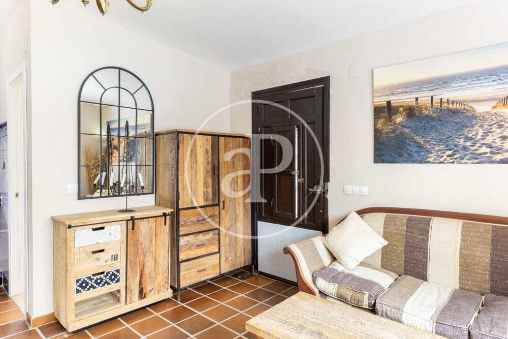 9 Zimmer Villa zu vermieten in Betera mit Pool - 5.500 € (Ref: 9000029)