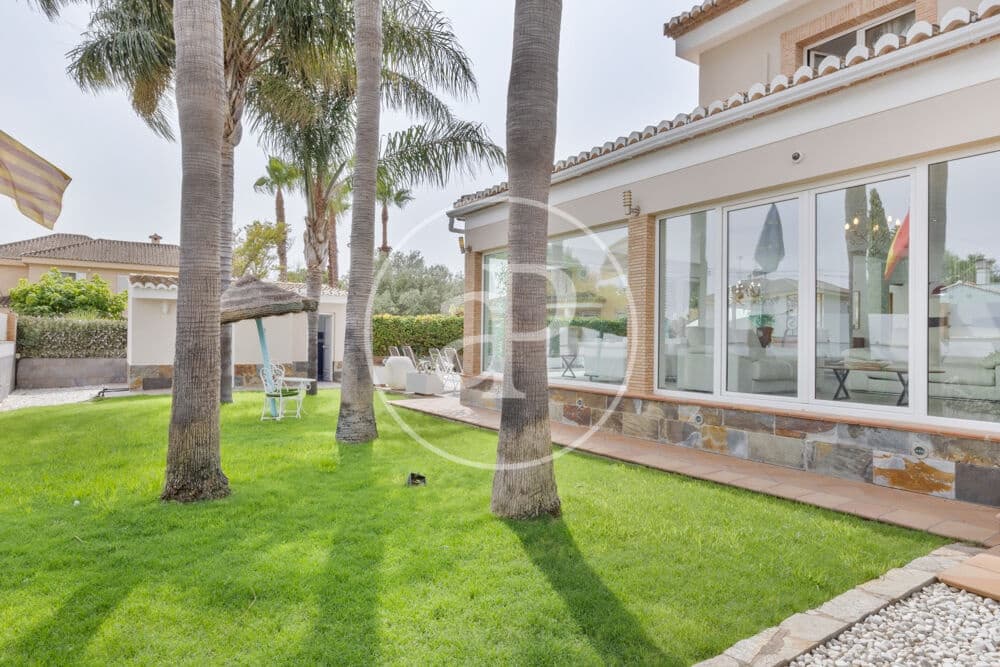 9 Zimmer Villa zu vermieten in Betera mit Pool - 5.500 € (Ref: 9000029)