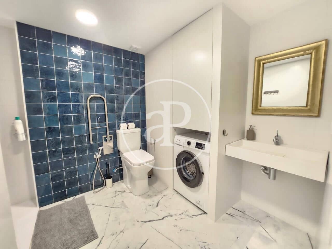 2 soveværelse Villa til salg i Valencia by - € 240.000 (Ref: 9000037)