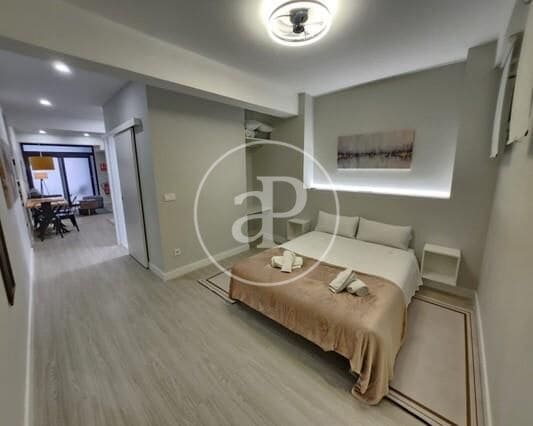 2 soveværelse Villa til salg i Valencia by - € 240.000 (Ref: 9000037)