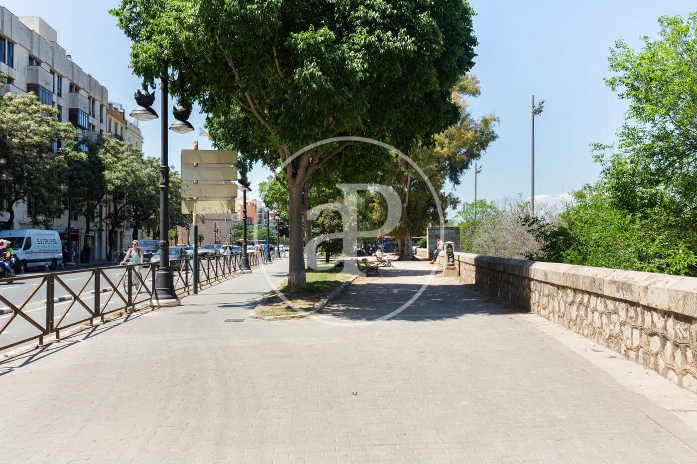 Lejlighed til salg i Valencia by - € 7.500.000 (Ref: 9000055)