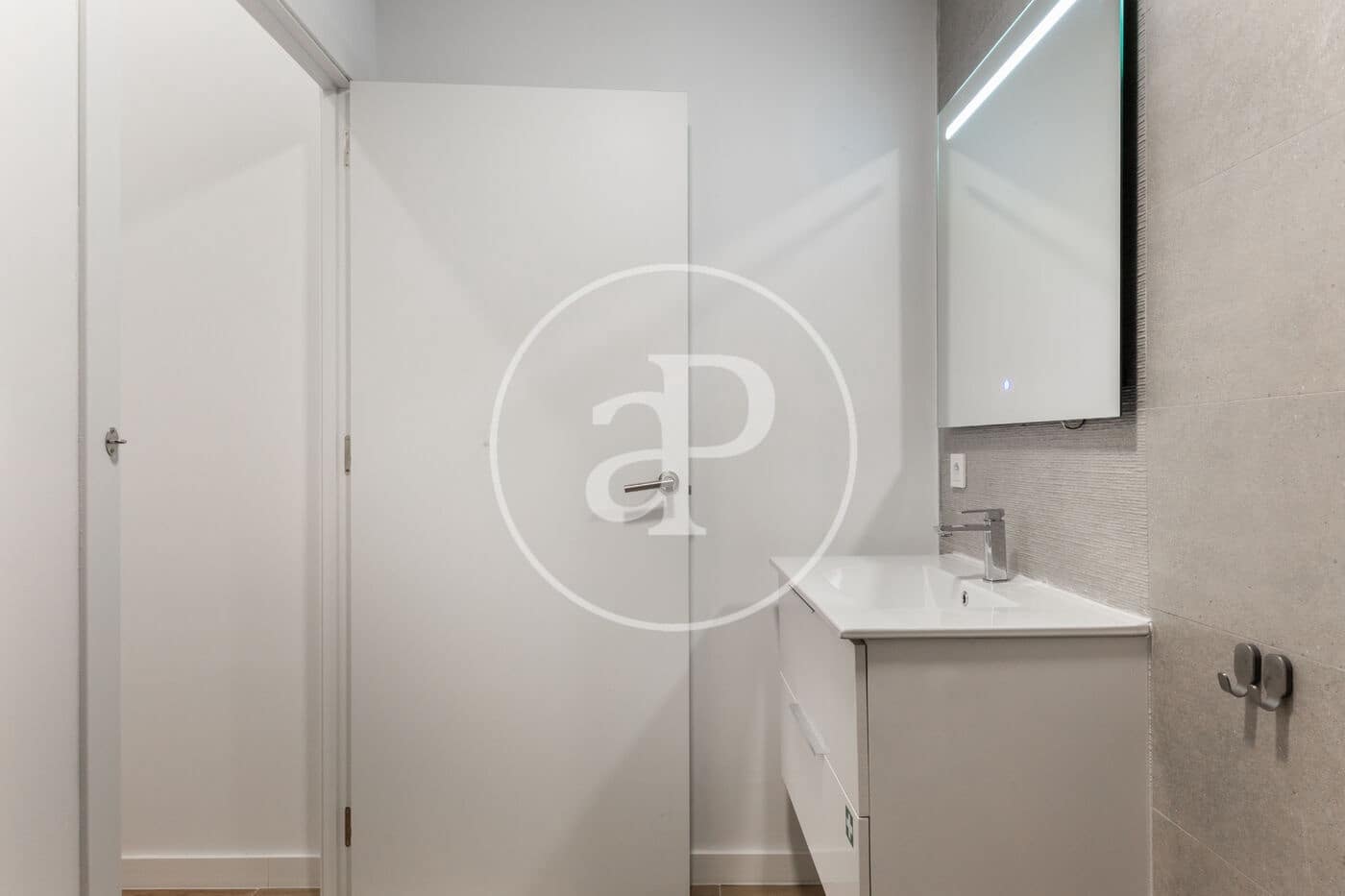 1 soveværelse Villa til salg i Valencia by - € 195.000 (Ref: 9000056)