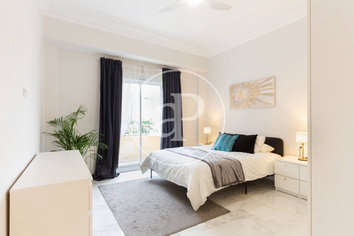 3 soverom Leilighet til leie i Valencia by - € 2 500 (Ref: 9000064)