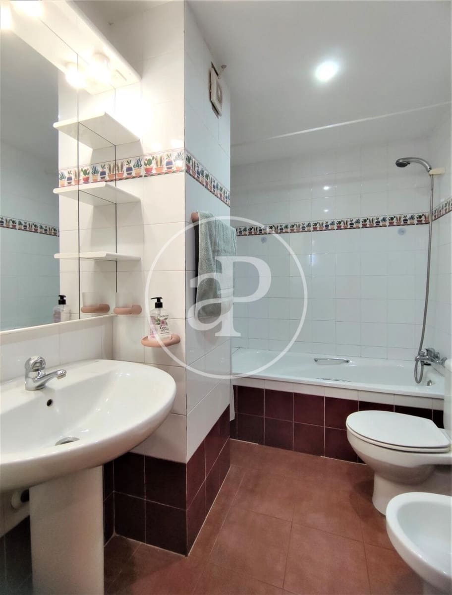 3 bedroom Penthouse for rent in Tavernes Blanques - € 1,350 (Ref: 9000077)