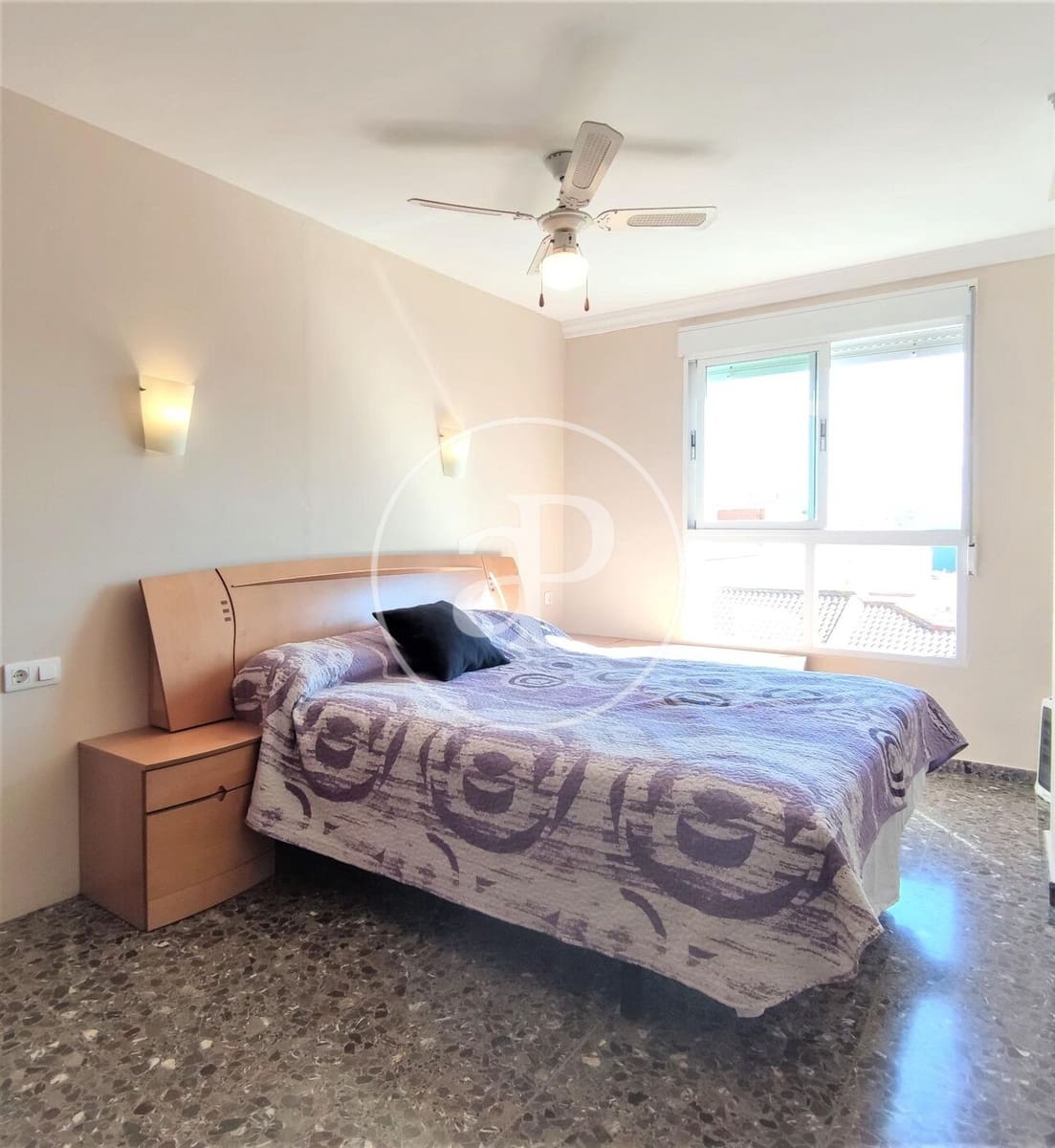 3 bedroom Penthouse for rent in Tavernes Blanques - € 1,350 (Ref: 9000077)