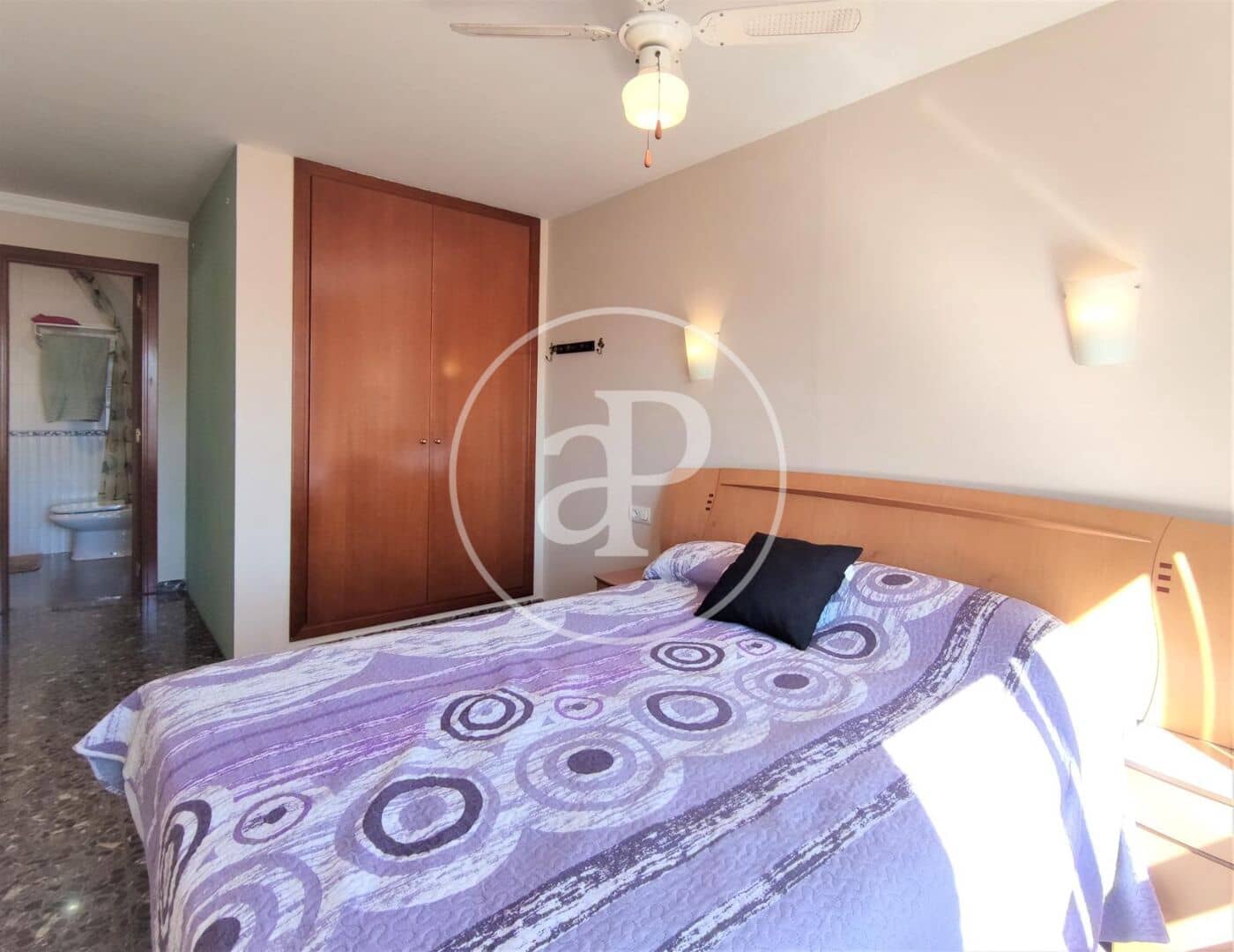 3 bedroom Penthouse for rent in Tavernes Blanques - € 1,350 (Ref: 9000077)