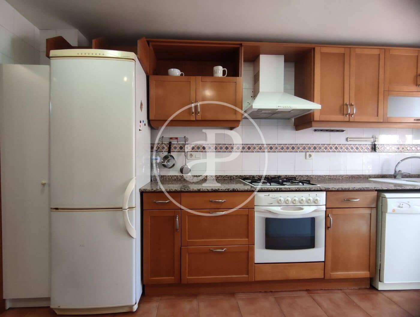 3 bedroom Penthouse for rent in Tavernes Blanques - € 1,350 (Ref: 9000077)