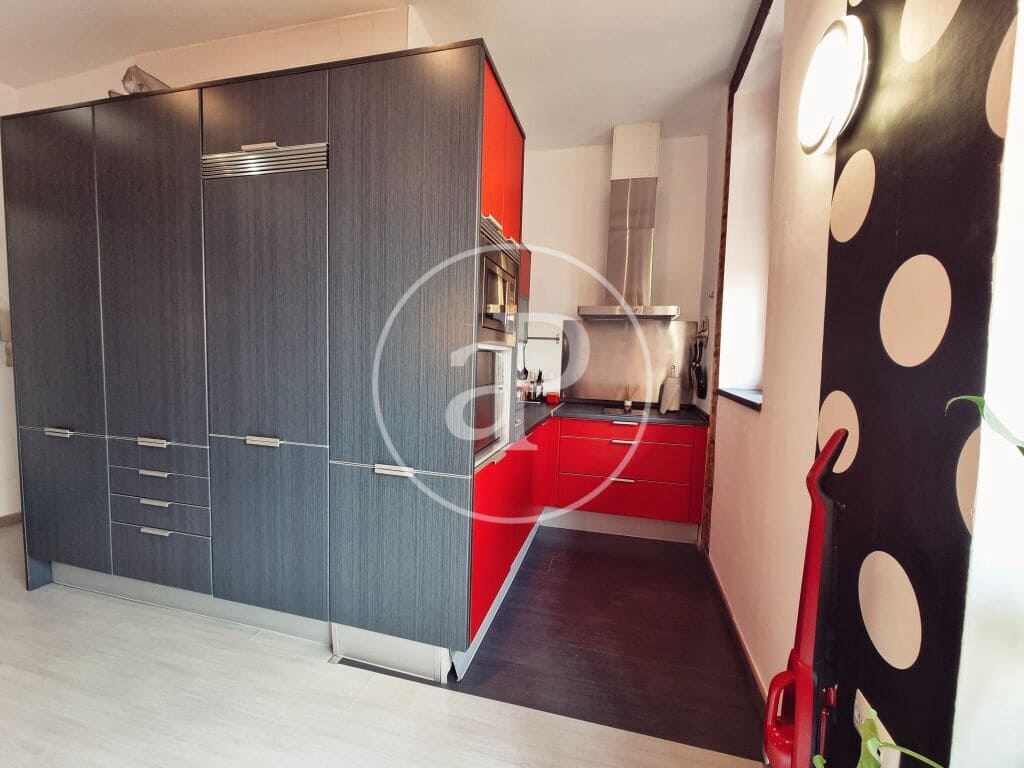 1 soverom Leilighet til leie i Valencia by - € 1 300 (Ref: 9000086)