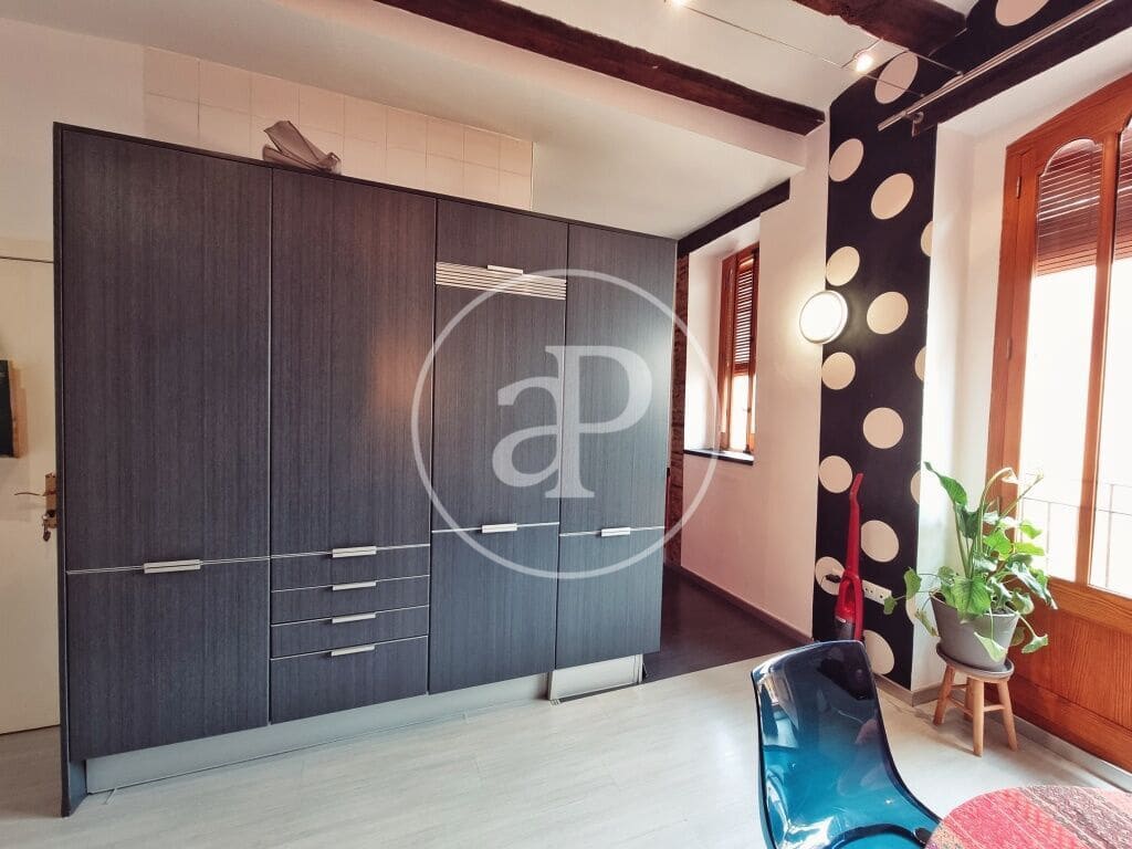 1 soverom Leilighet til leie i Valencia by - € 1 300 (Ref: 9000086)