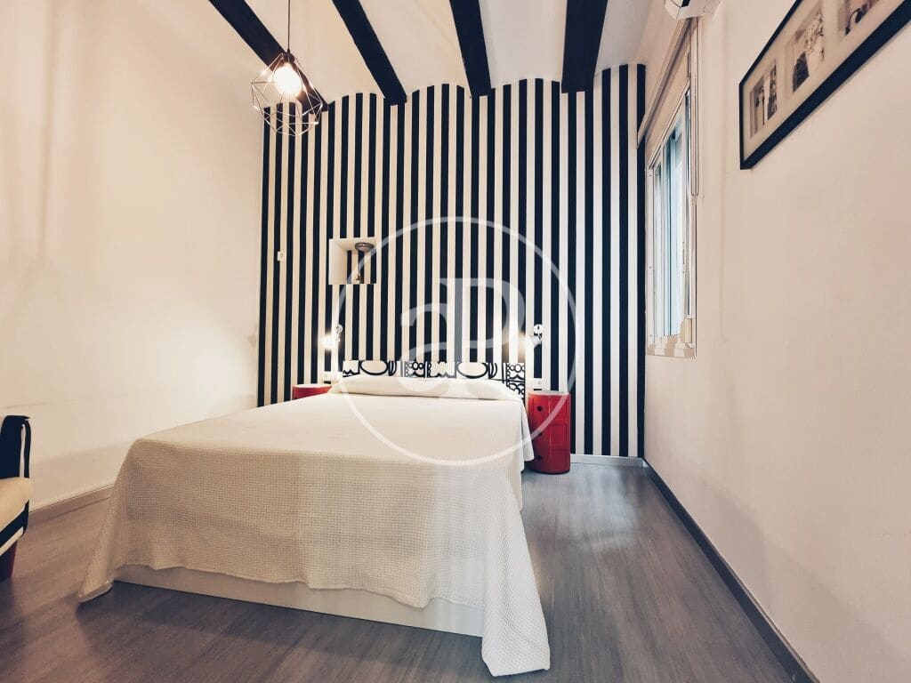 1 soverom Leilighet til leie i Valencia by - € 1 300 (Ref: 9000086)