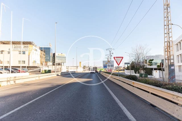 Villa til salg i Valterna, Paterna - € 190.000 (Ref: 9000105)