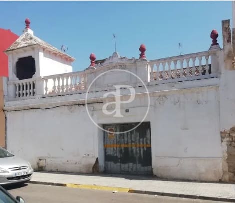 Villa til salg i Valterna, Paterna - € 190.000 (Ref: 9000105)