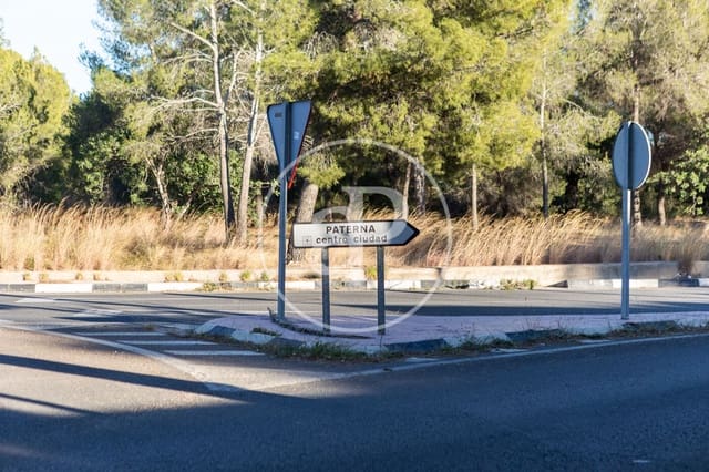 Villa til salg i Valterna, Paterna - € 190.000 (Ref: 9000105)