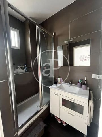 2 soveværelse Lejlighed til salg i La Gran Via, Valencia by - € 600.000 (Ref: 9001762)