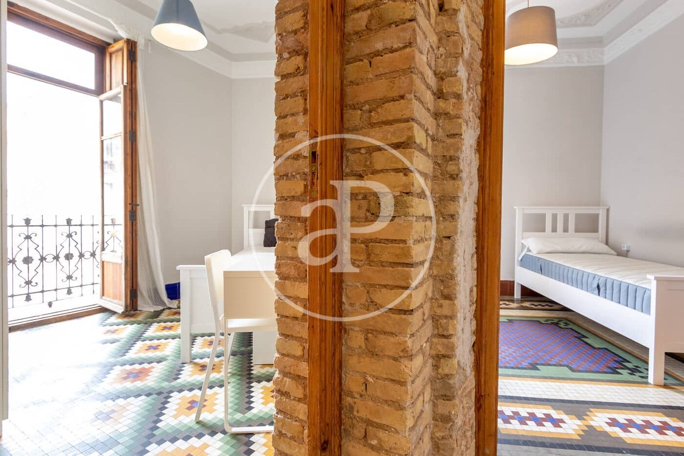 4 slaapkamer Appartement te huur in Valencia stad - € 2.000 (Ref: 9003077)