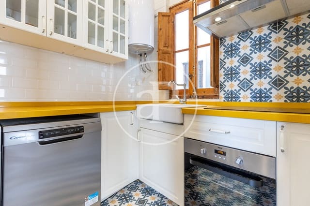 4 slaapkamer Appartement te huur in El Carme, Valencia stad - € 2.000 (Ref: 9003077)