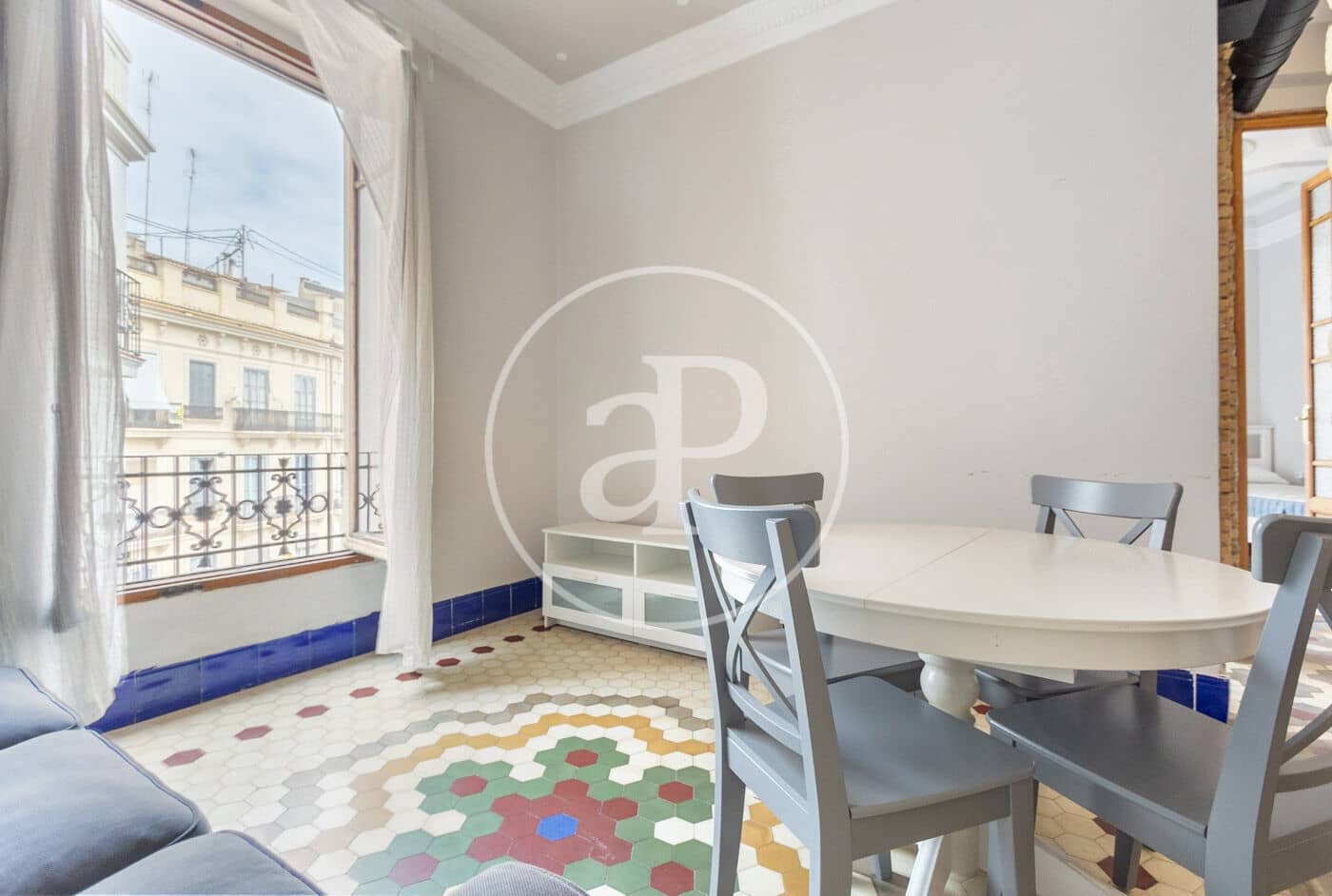 4 slaapkamer Appartement te huur in Valencia stad - € 2.000 (Ref: 9003077)