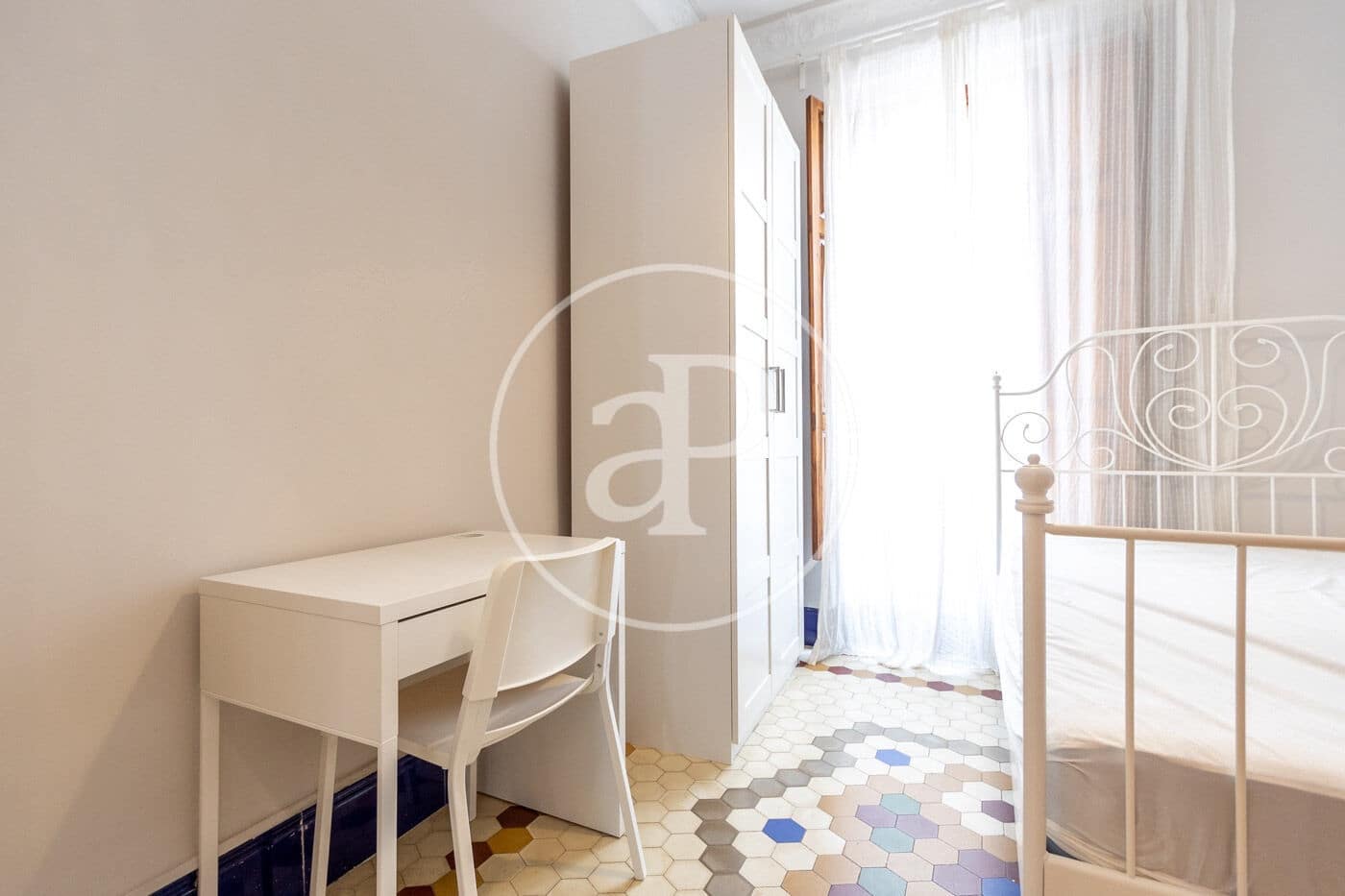 4 slaapkamer Appartement te huur in Valencia stad - € 2.000 (Ref: 9003077)