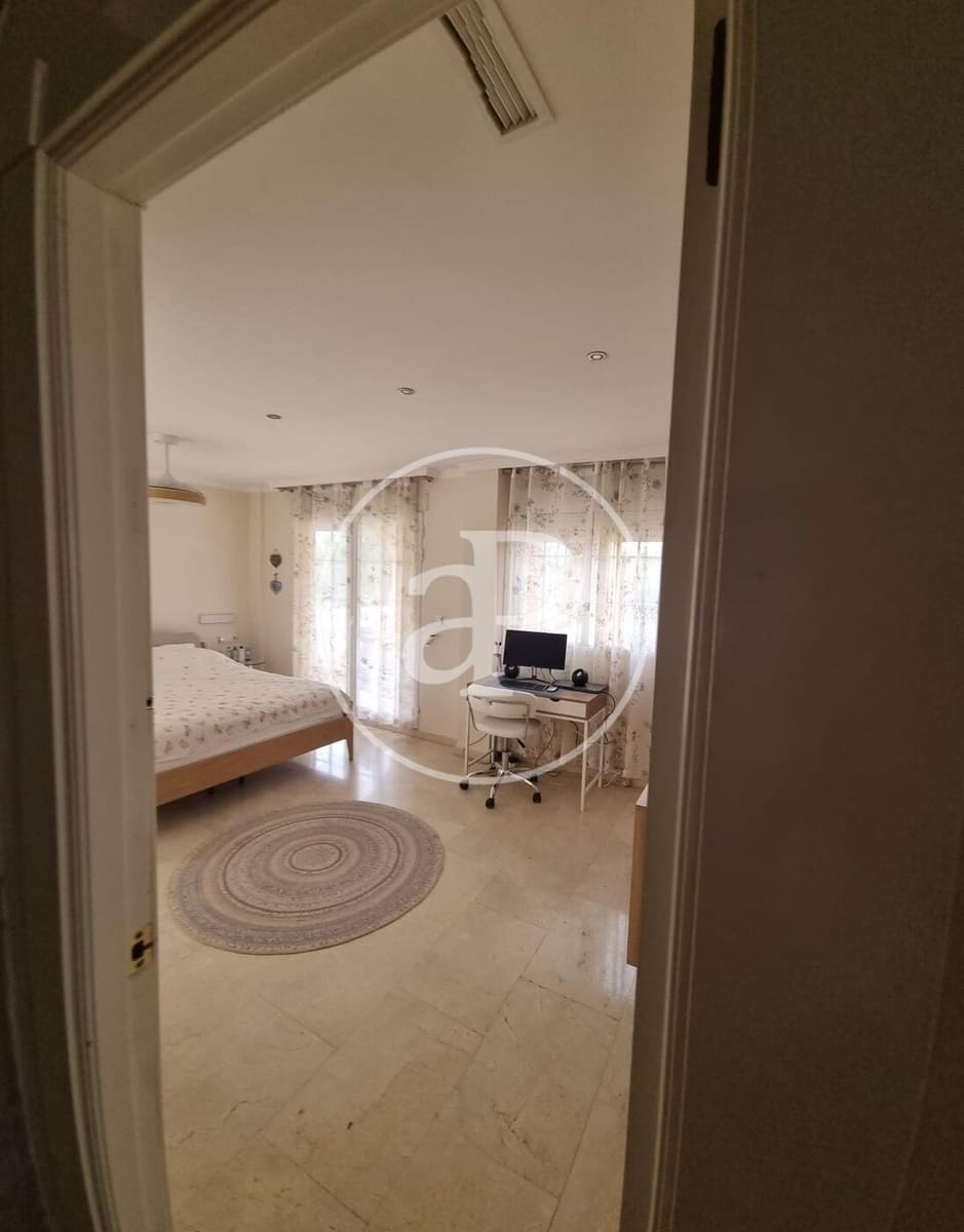 3 soveværelse Villa til salg i L'Eliana med swimmingpool - € 698.000 (Ref: 9003084)