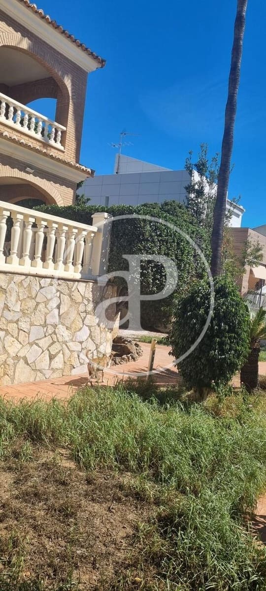 3 soveværelse Villa til salg i L'Eliana med swimmingpool - € 698.000 (Ref: 9003084)