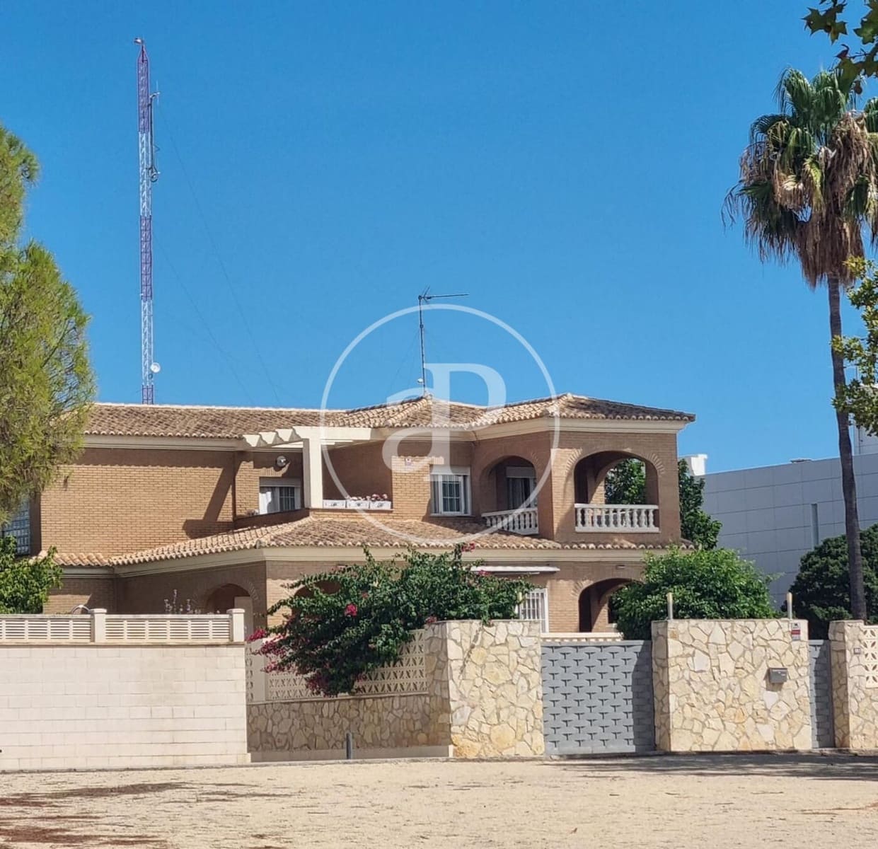 3 soveværelse Villa til salg i L'Eliana med swimmingpool - € 698.000 (Ref: 9003084)