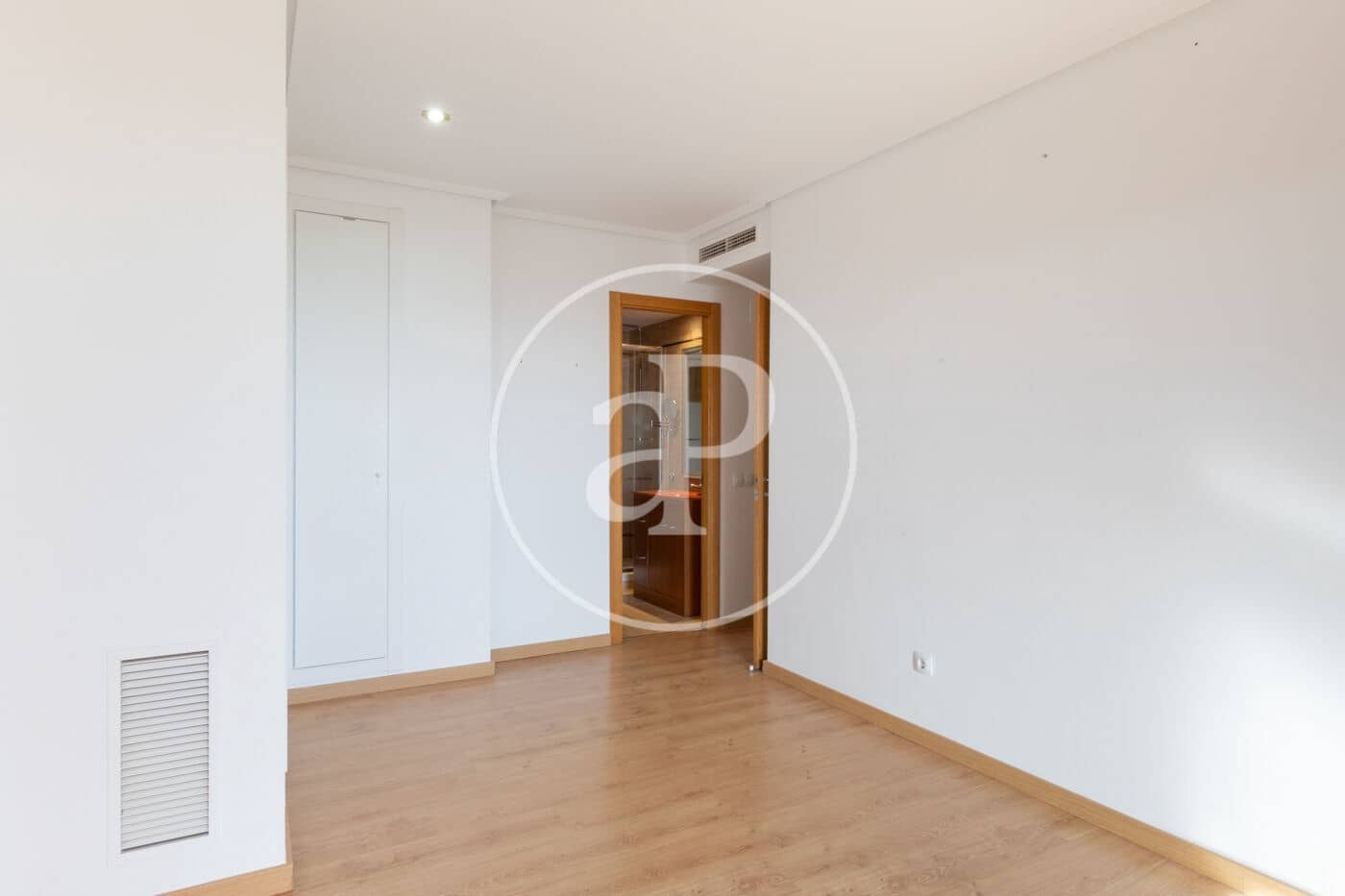 3 bedroom Penthouse for rent in Alboraya / Alboraia with pool - € 3,200 (Ref: 9004978)