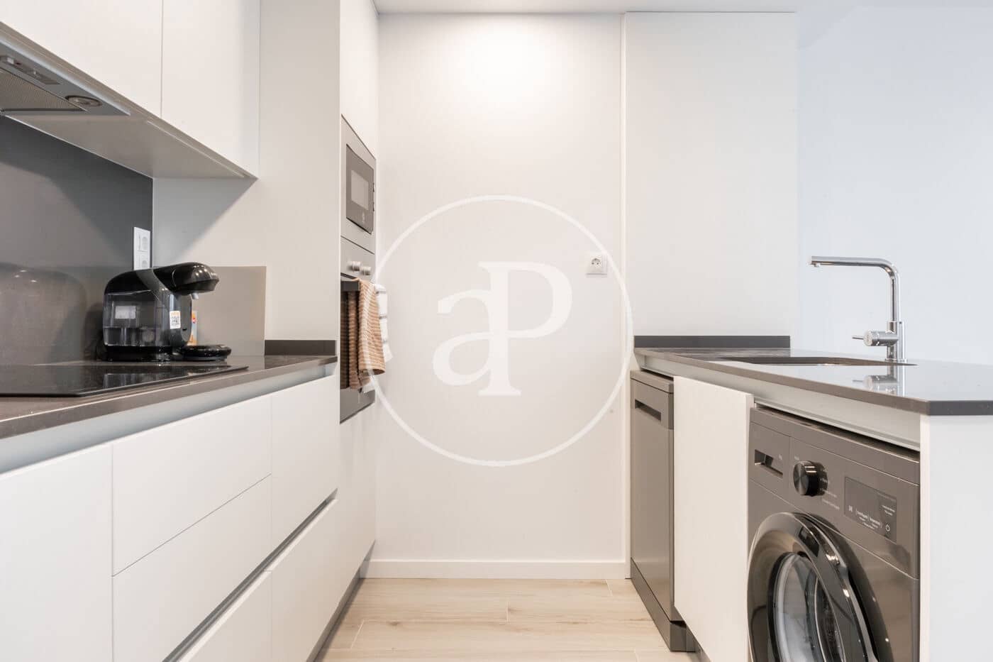 2 soveværelse Lejlighed til leje i Denia med swimmingpool - € 1.400 (Ref: 9004984)