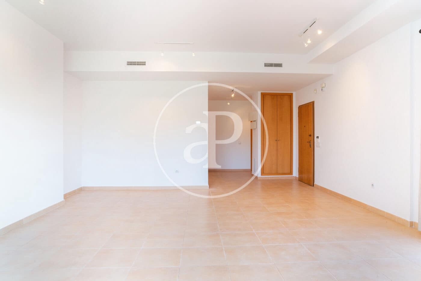 Penthouse de 4 chambres à louer à Betera avec piscine - 2 750 € (Ref: 9012892)